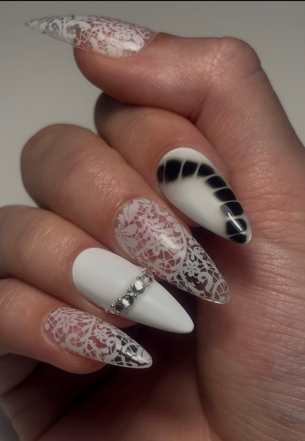 WHITE LACE🤍