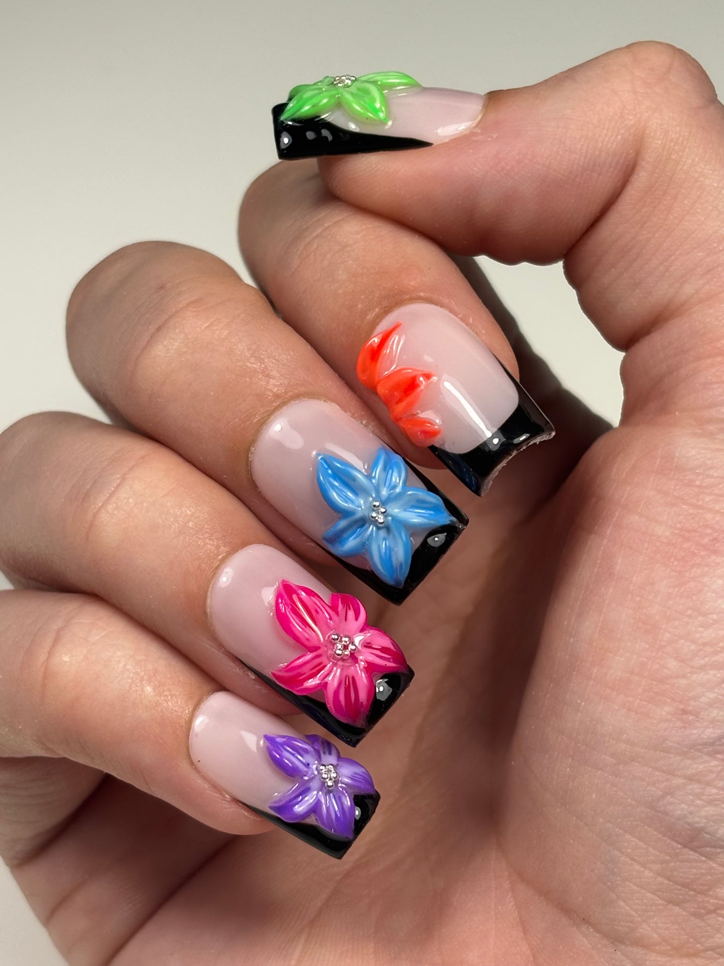 MIDNIGHT FLOWERS💐